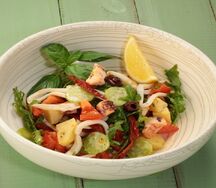 Салат с морепродуктами