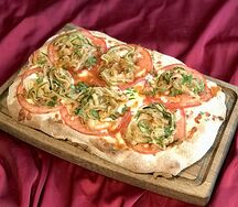 Пицца с креветками и кимчи