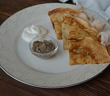 Блины с индейкой и грибами