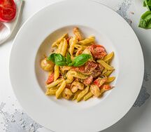 Паста пенне с тигровыми креветками