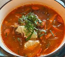 Мясная солянка со сметаной