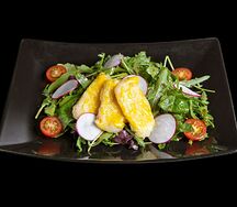 Салат с хрустящим цыпленком карри