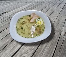 Куриный бульон с яйцом и курицей