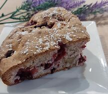 Пирог домашний Вишня с орехом