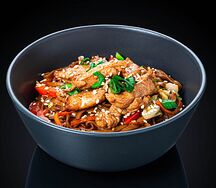 Соба с курицей и овощами