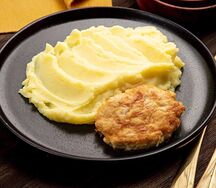 Картофельное пюре с куриным шницелем