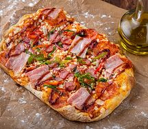 Пицца Баварская мясная