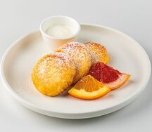 Сырники со сметаной