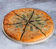 Пирог Цахараджын со свекольными листьями и сыром