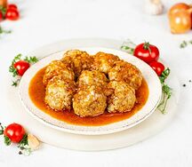 Ежики домашние в томатно-овощном соусе