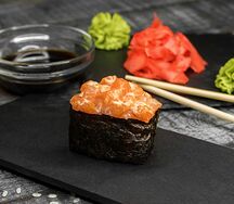 Гункан лосось