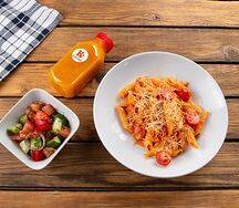 Комбо с Сливочно-томатной пастой с курицей (с облепиховым морсом)