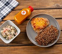 Комбо со свининой, запеченной с помидорами (с облепиховый морсом)