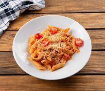 Паста Сливочно-томатная с куриным филе