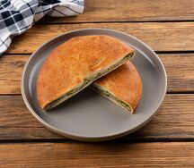 Пирог осетинский с сыром и шпинатом