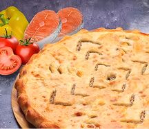 Осетинский пирог с лососем и овощами