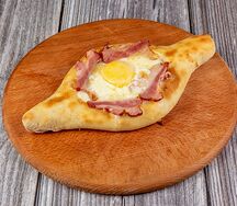 По-аджарски с беконом