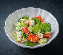 Салат из фермерских овощей