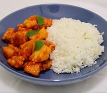 Свинина в кисло-сладком соусе с рисом на пару