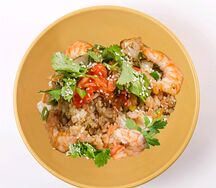 Рис с креветками и ананасами