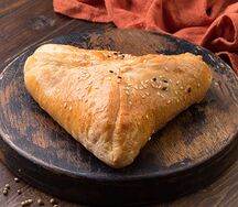 Треугольник с курицей и сыром