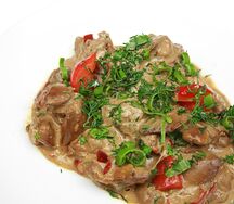 Куриная печень в сливочном соусе