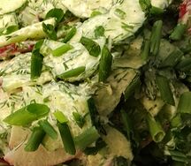 Салат с огурцом и редисом