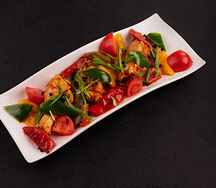 Томленая курица с томатами и красным вином