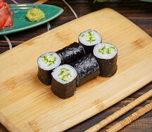 Мини-ролл с огурцом