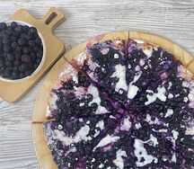 Пицца с черникой