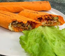 Шаурма на гриле в сырном лаваше с курицей