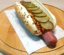 Датский хот-дог с куриной сосиской