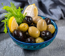 Королевские маслины и оливки