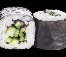 Мини ролл с огурцом