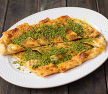 Пиде с сыром и медом