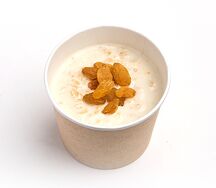 Овсяная каша с изюмом