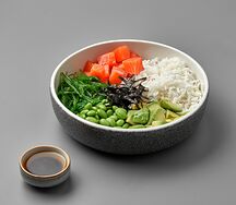 Poke bowl с лососем