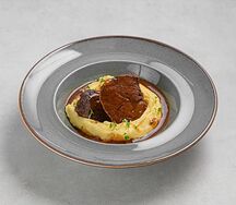 Говяжьи щечки с картофельным пюре
