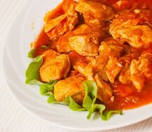 Куриное филе в томатном соусе