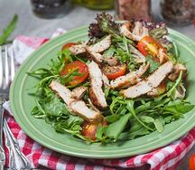 Салат с рукколой