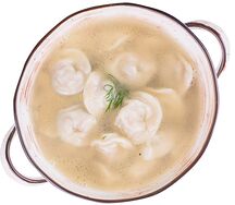 Пельмешки с бульоном
