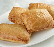 Слойка с курицей и шпинатом