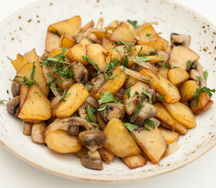 Картофель, жаренный с грибами