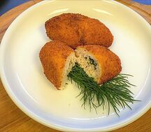 Котлеты по-киевски с маслом и укропом