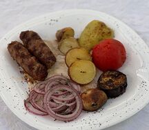 Люля-кебаб из баранины с овощами