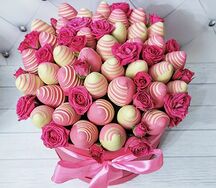 Букет в шляпной коробке Pink love L