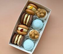 Сет из макарунс и моти №13 S