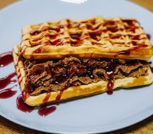 Сырные вафли с говядиной