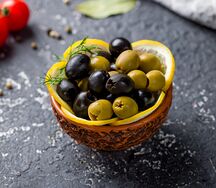 Маслины и Оливки