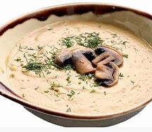 Сырный суп с шампиньонами и сухариками